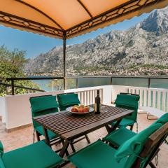Lovely Home In Kotor With Wifi