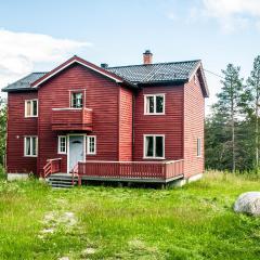 Amazing Home In Tufsingdalen With 5 Bedrooms And Wifi