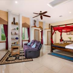 LUXURY Apartment Studio PORT DOUGLAS 65 SQ MTRS and Bath