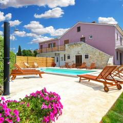 Holiday home Valter 2136