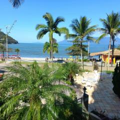 Lindo apartamento com vista para o mar em Caraguá!