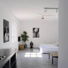 Beautiful, sunny apartment in Mykonos Town