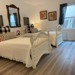 NEW! Charming San Carlos 2BR Remodeled