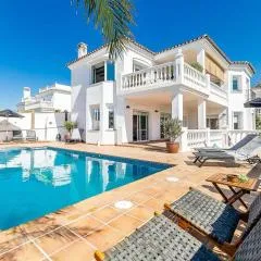 64-Luxury Villa with Jacuzzi & Pool in Mijas!