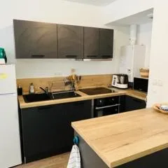 Bright Apt With Balcony For 4 People In Vannes!