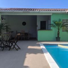 Casa com Piscina 200 m da Praia - São Sebastião