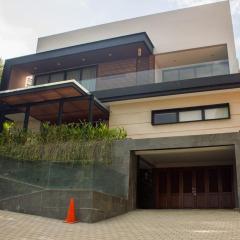 Villa Dago Pakar Bandung