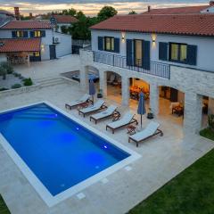 Villa Ajda with heated privat pool, jacuzzi, sauna, 4 bedroom, 4 bathroom