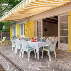 Maison familiale dans les pins à 300 m de la Plage