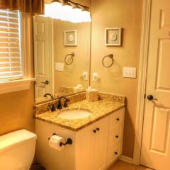 Shore Club Cottage 9684