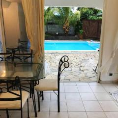 Appartement confort à Sainte-Rose avec piscine partagée