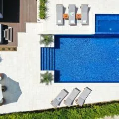 Villa Pino with Pool, Sauna & Jacuzzi