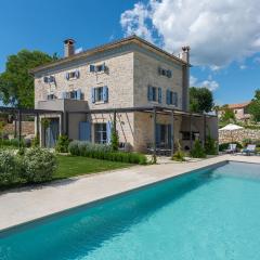 Villa Pi with Heated Pool