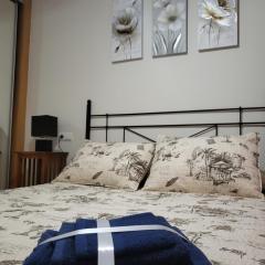 ¡Bajo extraordinario con vistas a la piscina y terraza!