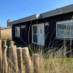 Bungalow Sunny, lekker uitwaaien op het strand!