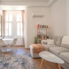 Supreme Luxury Top Central 1 Bedroom Apartment