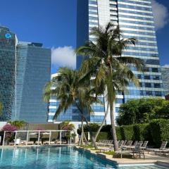 Four Seasons Hotel Miami - Luxury Private Residences