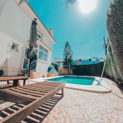 Casa adosada con piscina privada