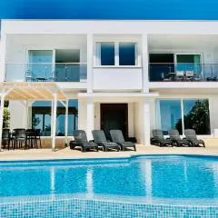 Villas Tin Coves Noves