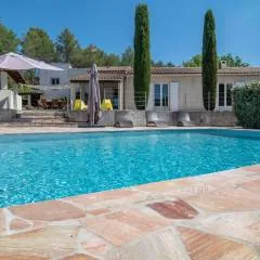 Holiday Home Bois d'Astros by Interhome