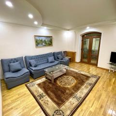 Luxury Apartment In The Center With 4 Rooms