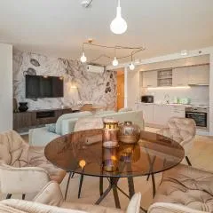 Sunny LOL Port Apartments in the city centre