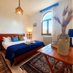 Villa immersa nel verde, spiaggia a 200m