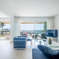 Elegant 3-Room Apartment with Terrace Pool & Island Views