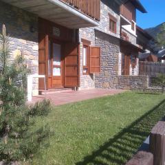 APARTMENTSUITESPAIN BAQUEIRA JARDIn