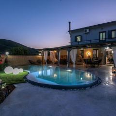 Casa Del Miele, private pool, BBQ, mountain view.