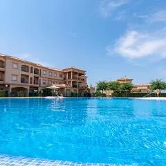 PRECIOSO APARTAMENTO EN URBANIZACION CAMPO DE GOLF