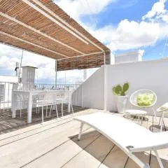 Mina's roof apartment terrace: whit sea view