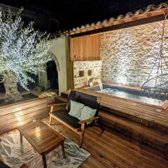 Charming 2Bed House near Sommiere south of France