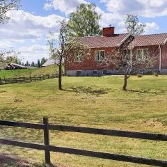3 Bedroom Beautiful Home In Bullebo