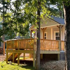 Cozy Cabin in Crestwood Subdivision