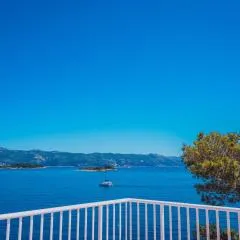 Sea View Apartment Zure