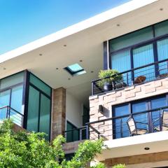 LOCATION- 3-Bdr PENTH-150 mbps- POOL- Priv ROOFTOP
