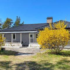 Nice Home In Visby With House Sea View