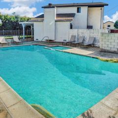 A Super Private LA home with Amazing Design and Pool & Spa