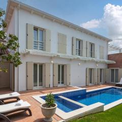 Villa Rafaelle by Villas Holiday