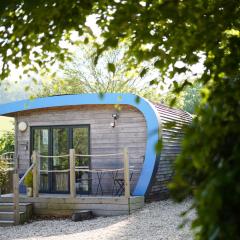 Escape Pod in Devon, 5 mins from beach + parking