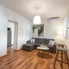 Apartment Near Old Town With FREE PARKING