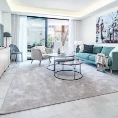INF32L- Modern city apartment, families only