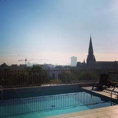 Departamento con piscina ideal para viajeros, zona turística