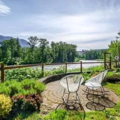 Riverfront Paradise w/ Hot Tub--Little River House