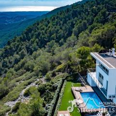 Stunning views to sea from Modern Villa El Mirador near Sitges