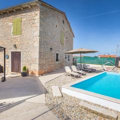 Stunning Home In Svetvincenat With 2 Bedrooms, Wifi And Outdoor Swimming Pool