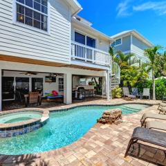 Villa Marianne: AMI North End, Steps to Beach, West of Gulf, Pool by Anna Maria Life