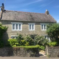 Quintessential Cottage near Bath, Grade 2 Listed.