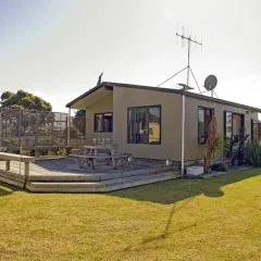 Korolevu Beach House - Whangamata Holiday Home